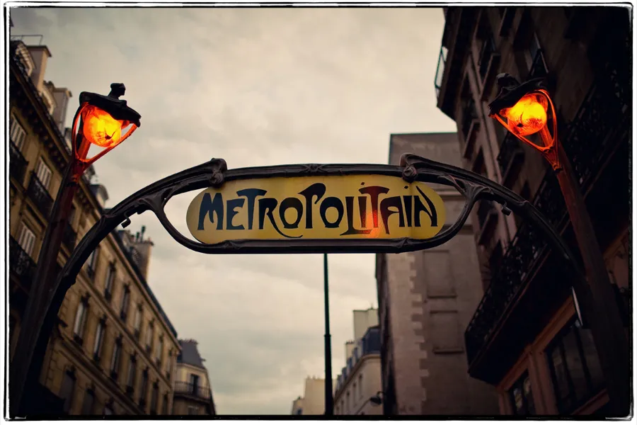 9705 romantic hotel paris