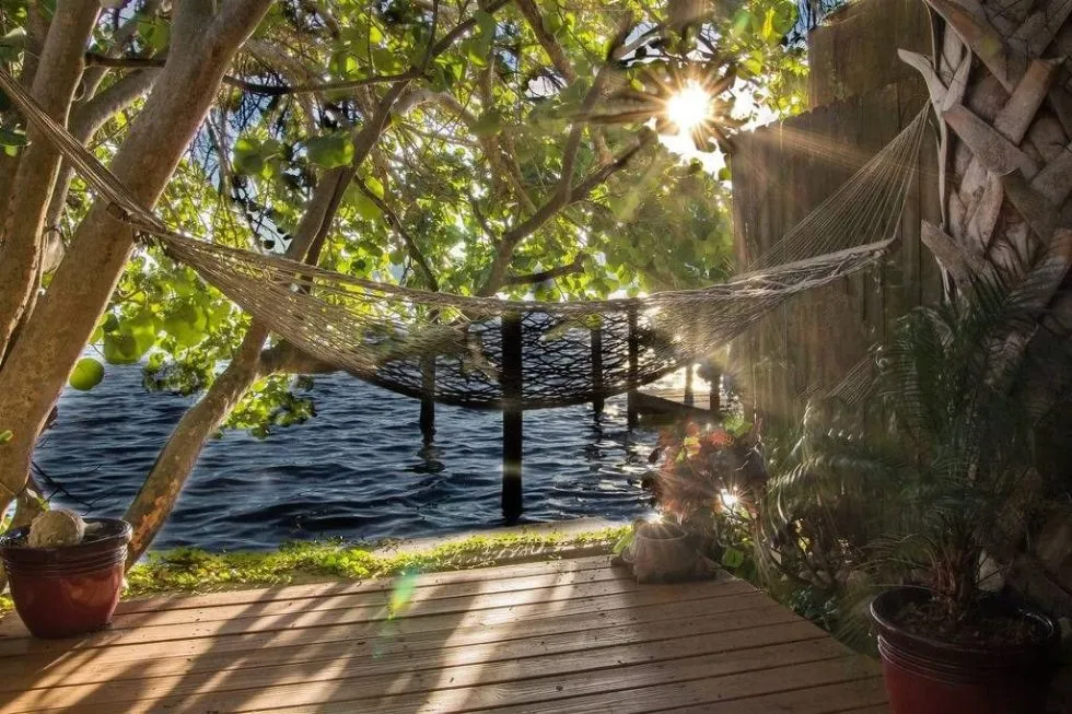 9712 hidden gem resort