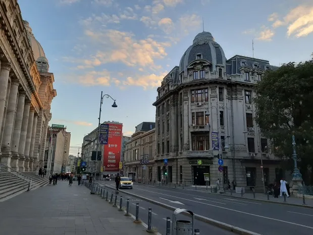 9714 romania honeymoon couple