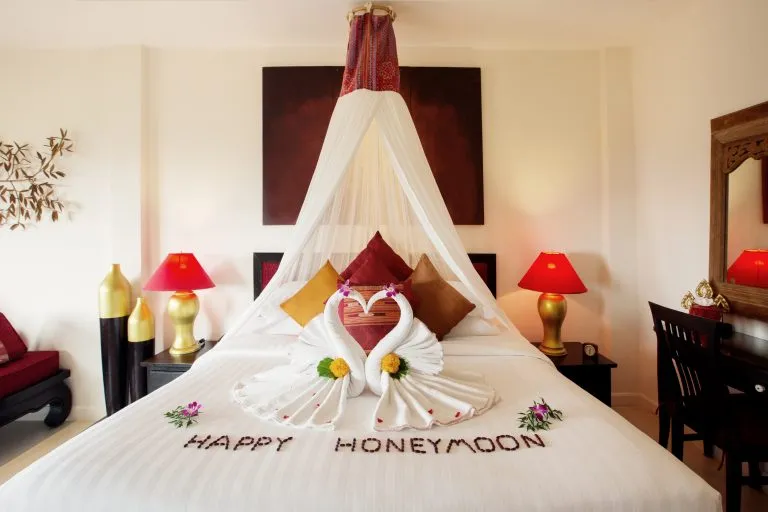 9740 honeymoon room preparation