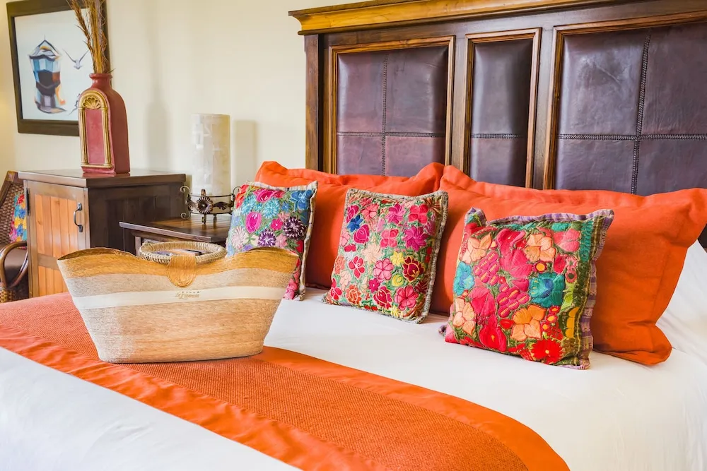 9801 cabo honeymoon couple dinner