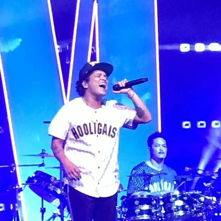 9810 bruno mars vegas lifestyle