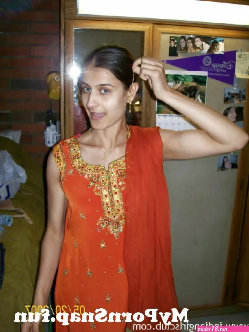 9879 desihoneymoon location iconic