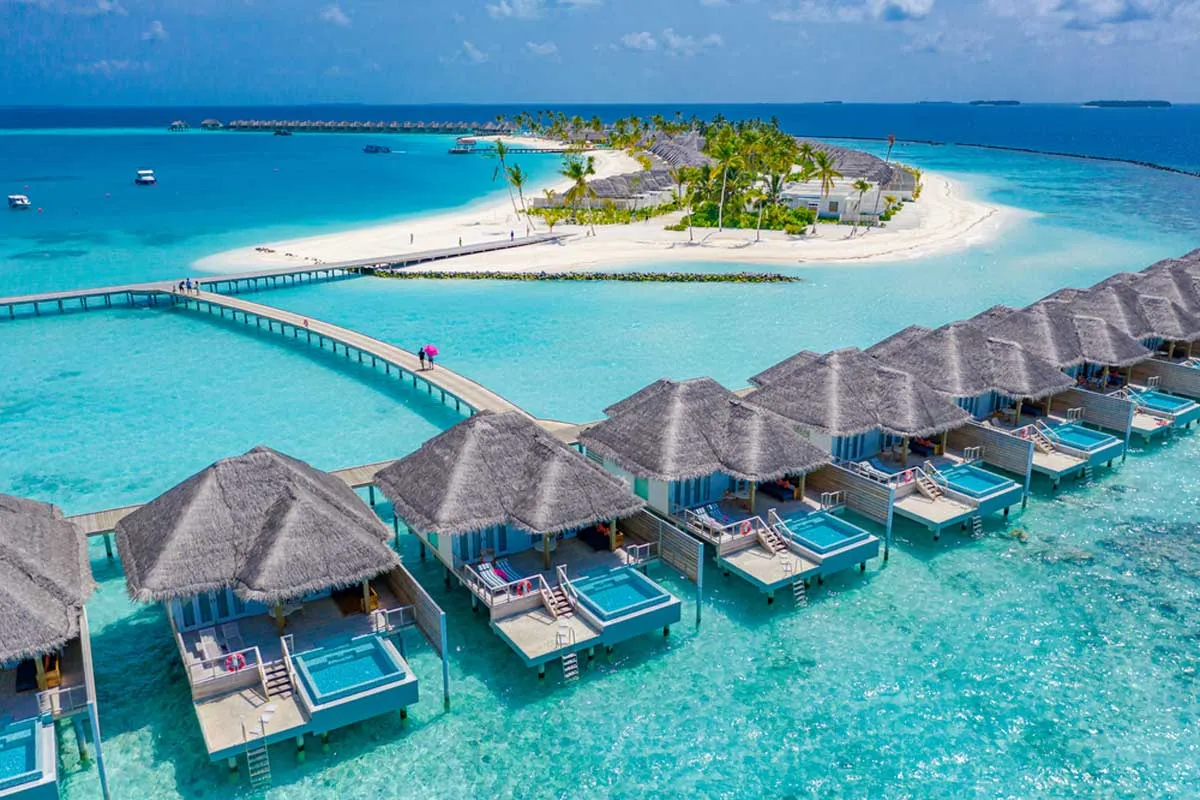 9900 beachfront villas maldives