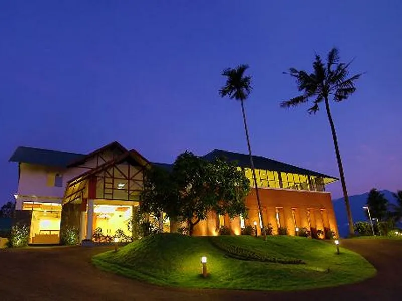 9925 munnar honeymoon activities