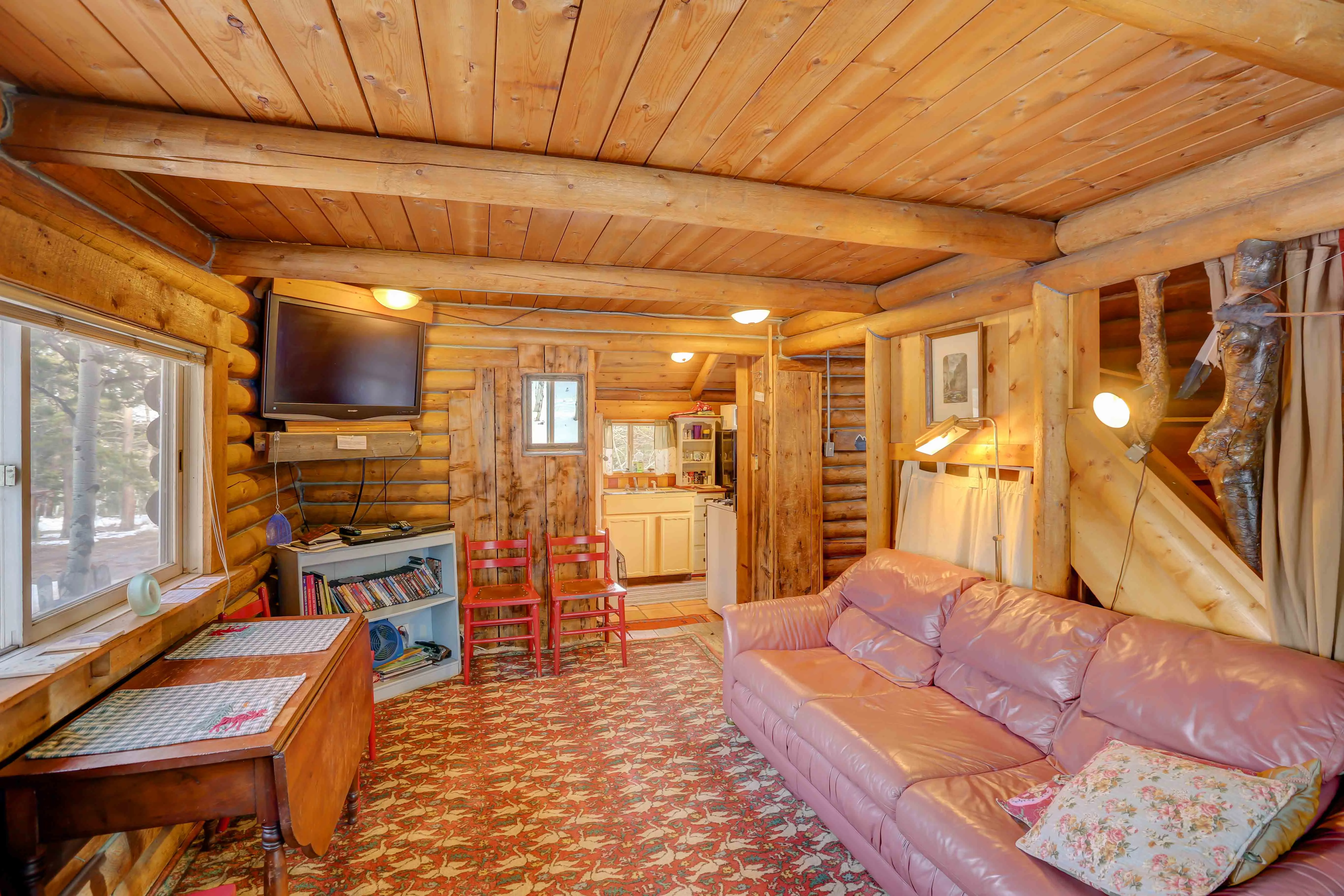 9949 cabin with lake view