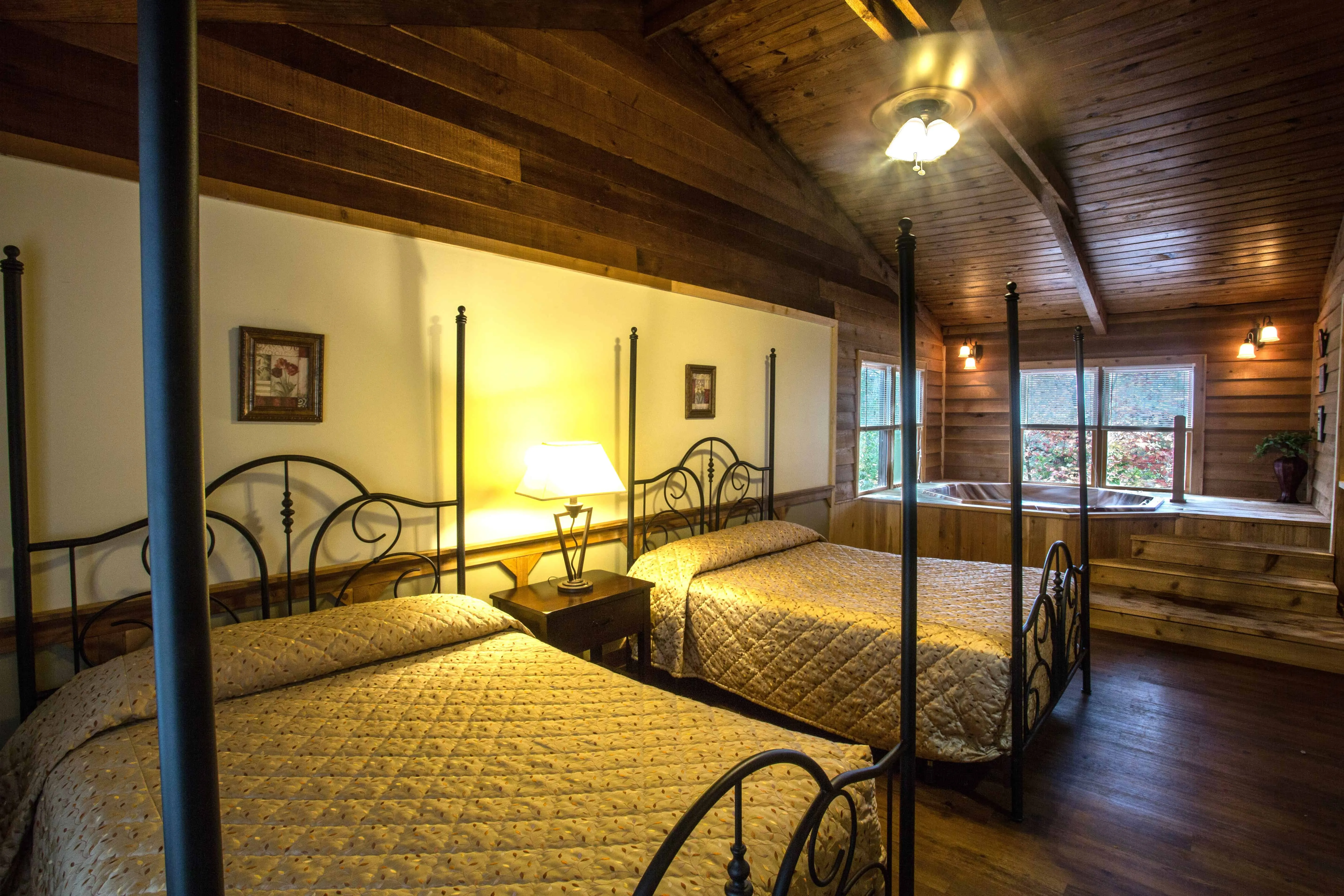 9986 cabin near waterfall